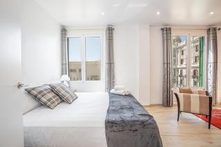 Place De La Mairie - 5