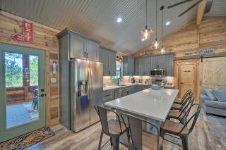 Lakewood Secret Cabin about 4 Mi to The Lake! - 1