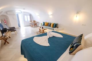 Sunborn Oia Suites - Oia - 7