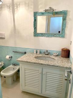 SAN TEODORO PUNTA EST STUPENDO TRILOCALE VISTA MARE - 1