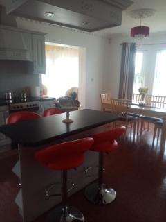 Golf Beach 5 min walk away and we have wifi - 8