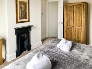 Cedar House - Quaint Victorian Home With Free Parking - York - 2