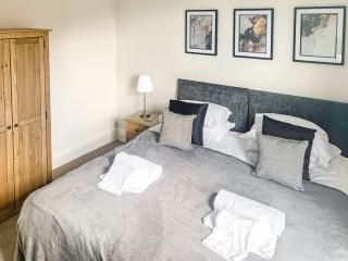 Cedar House - Quaint Victorian Home With Free Parking - York - 3