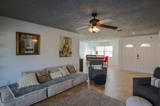 Zen Oasis w/ Salt Water Pool & Water Front Canal - Apollo Beach - 2