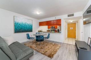 Gorgeous 2BR in the Heart of Brickell, Free Parking - Miami - 6