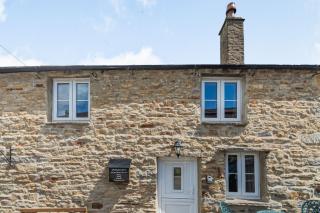 Old Dame School - Bainbridge - 9