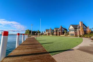 St. Clair Inn - - 4