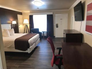 Abby's Anaheimer Inn - Across Disneyland Park - Anaheim - 0