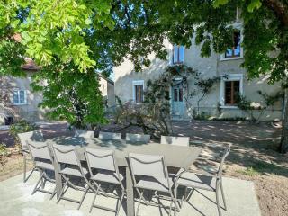 Gîte familial avec sauna, jacuzzi, jardin clos et équipements complets à Neulise - FR-1-496-260 - Neulise - 0