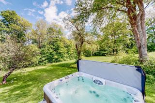 Town Farm Retreat - Ludlow - 0
