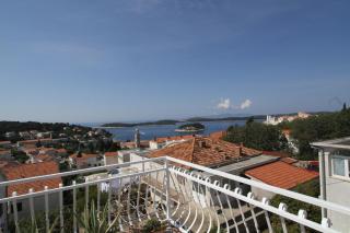 Tanya-Apartments and Rooms - Hvar - 0