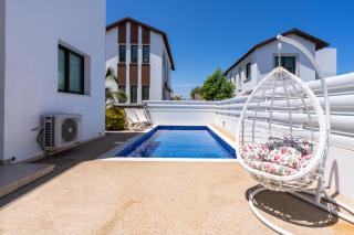 Sea La Vie 3-BR Villa in Protaras - 0