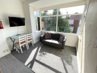 1 Bedroom Holiday Apartment Skegness - Flat 14 - Lincolnshire - 4