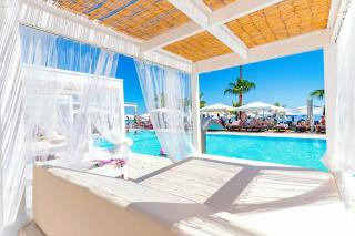 Silver Sands Beach Hotel - 1