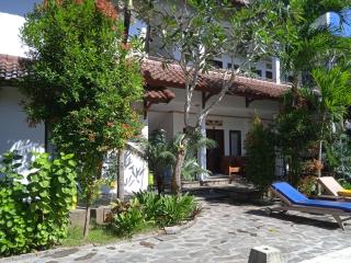 family house hotel kuta - Kuta Lombok - 9