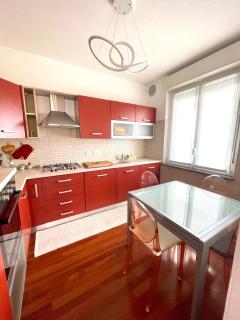 Elegant Apartment in Milan with Panoramic Terrace - Milan - 7