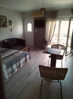 Minimal & cozy ΣΤΟΥΝΤΙΟ ΜΕ ΔΩΡΕΑΝ ΧΩΡΟ ΣΤΑΘΜΕΥΣΗΣ - Kavala - 5