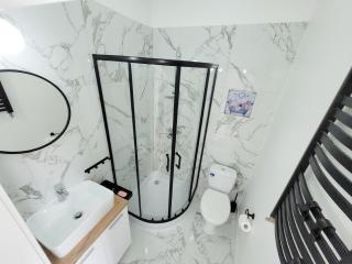 Grand Theater Apartments - 3