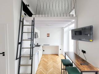 Grand Theater Apartments - 4