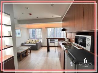 Panoramic View of City 1BR Loft Unit FREE WIFI & NETFLIX at Fort Victoria BGC - 1