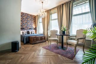 The Hogg House - a city delight for two - 8