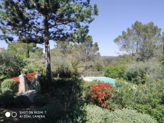 Proche Uzès petit gîte avec grande cuisine d'été et piscine - Saint-Siffret - 3