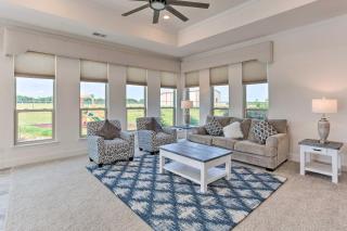 Chic Ranch Villa Less Than 5 Mi to Lake Ray Roberts! - 7