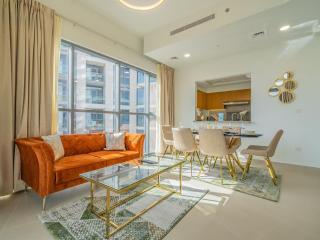 Glamorous Apartment Facing Burj Khalifa - 0