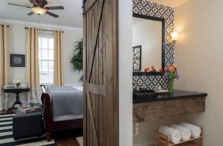 Magnolia Manor and Chapel - 3