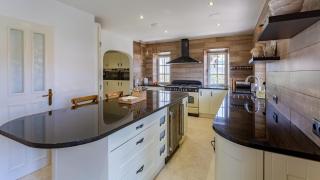 Portuguese mansion close to marina, golf and beach. - 5