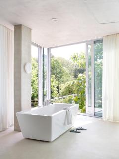 H-House Architectural Residence - 7