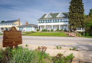 Inn at Beulah Beach on Crystal Lake - Beulah - 2