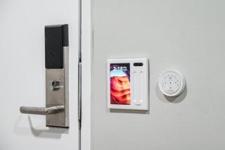 Omeo Suites - Alhambra - 1