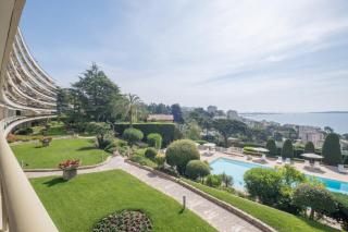 Elegant 3-Room Apartment with Terrace Pool & Island Views - Cannes - 5