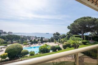 Elegant 3-Room Apartment with Terrace Pool & Island Views - Cannes - 9