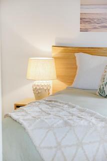 Rosie's Seaview-Lake to ocean view - Merimbula - 1