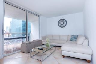 Amazing 2 BR APT at Brickell, Free Parking - Miami - 9