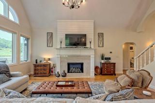 Chic Sky Valley Resort Home on Golf Course! - 2