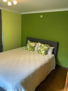 LA CACHETTE Maison 2 3 Ch 2 3SdB Salon Wifi - Bouillon - 1