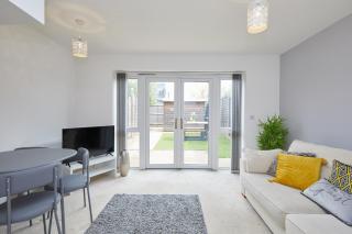 Derby City Base - 2 Bed Near Hospital, Driveway Parking, Garden - 9