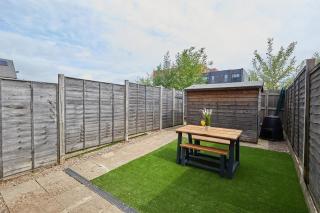 Derby City Base - 2 Bed Near Hospital, Driveway Parking, Garden - 4