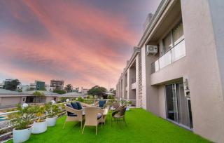 The Retreat-Pool Villa 5BHK with Indoor pool and 1200sq feet deck area - Igatpuri - 8
