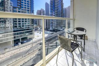 Stunning Studio at Marina Views A Dubai Marina by Deluxe Holiday Homes - Dubai - 8