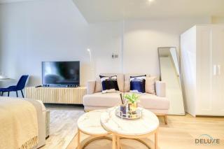 Stunning Studio at Marina Views A Dubai Marina by Deluxe Holiday Homes - Dubai - 0
