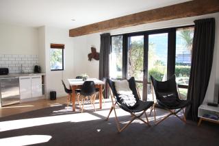Sunny Lakeside Haven - Queenstown - 9