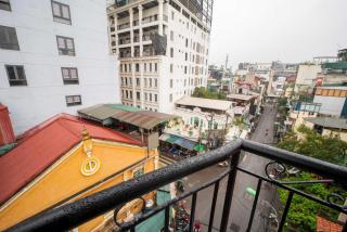 Charming Moon Hotel - 2