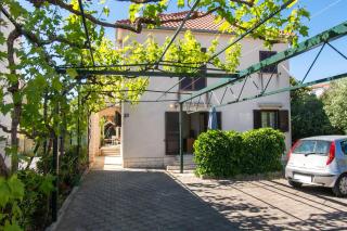 Apartments Goran near the beach - Srima - 0