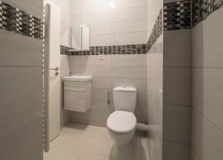 EXECUTIVE DOUBLE ROOM WITH EN-SUITE IN GUEST HOUSE CITY CENTRE r4 - 1