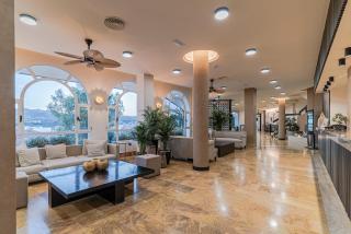 Ramada Resort by Wyndham Puerto de Mazarron - Puerto de Mazarrón - 1