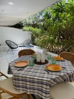 Vouliagmeni‘s Secret Garden near the Sea - Athens - 1